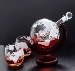 Unikāls komplekts – izsmalcināta dizaina pudele ar statīvu + 2 glāzes