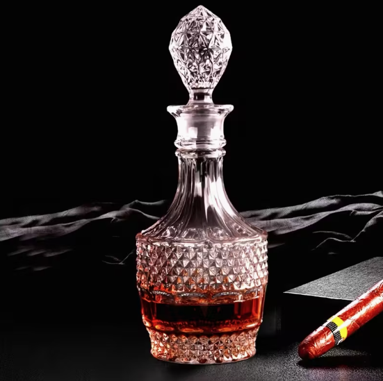 Klasisks, iegarens stikla karafe, 800 ml