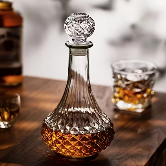 Vintāžas stila stikla karafe, 800 ml