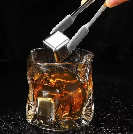 Dzesēšanas kubiņi, sudraba krāsā, ar kārbiņu (4 gab.)