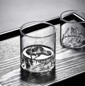 Viskija glāzes „Japānas kalni“ (2 gab., 200 ml)