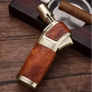 Deglis ar koka apdari un cigāra urbīti