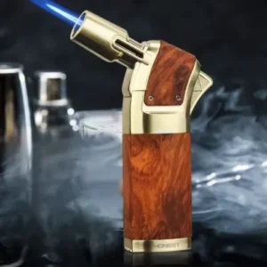 Deglis ar koka apdari un cigāra urbīti