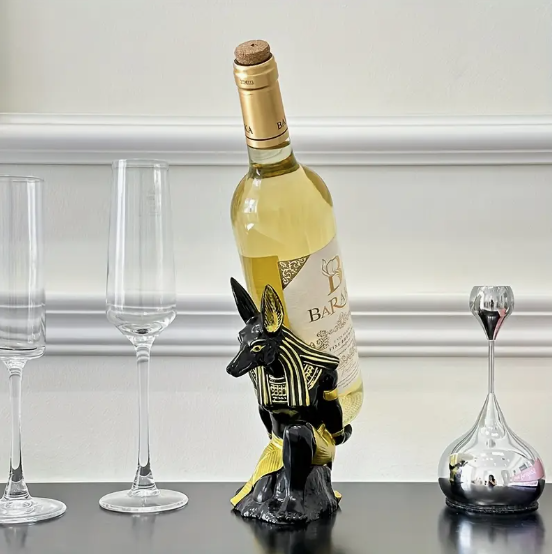 Skulptūra / pudeļu turētājs – “Anubiss”